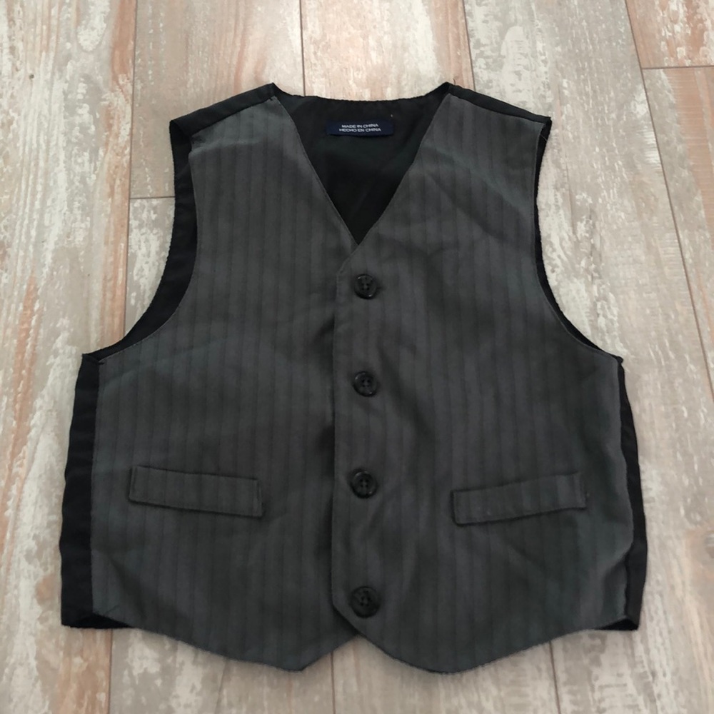 Gray vest size 6